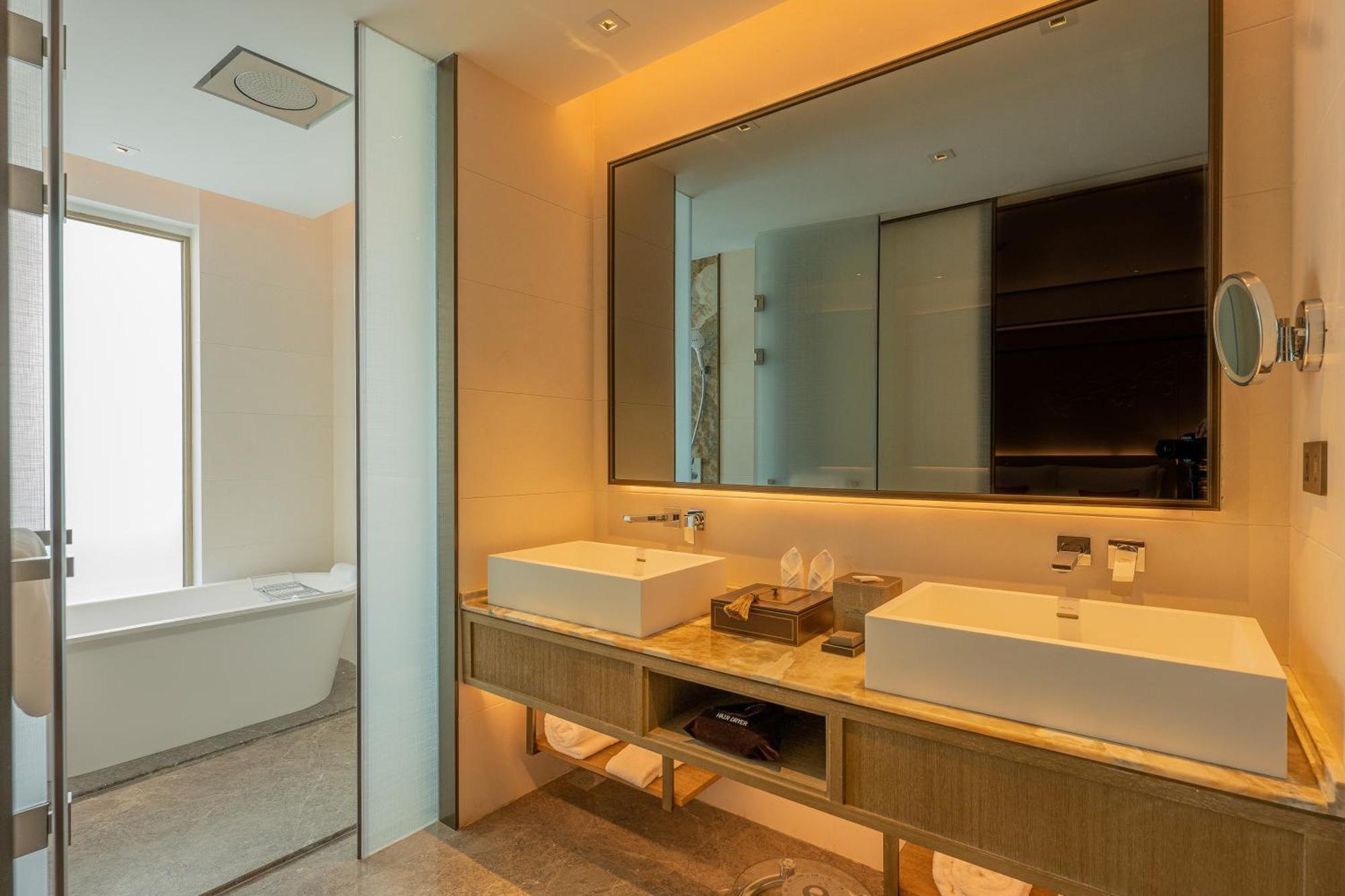 Howard Johnson Plaza By Wyndham Blue Bay Sihanoukville Luaran gambar